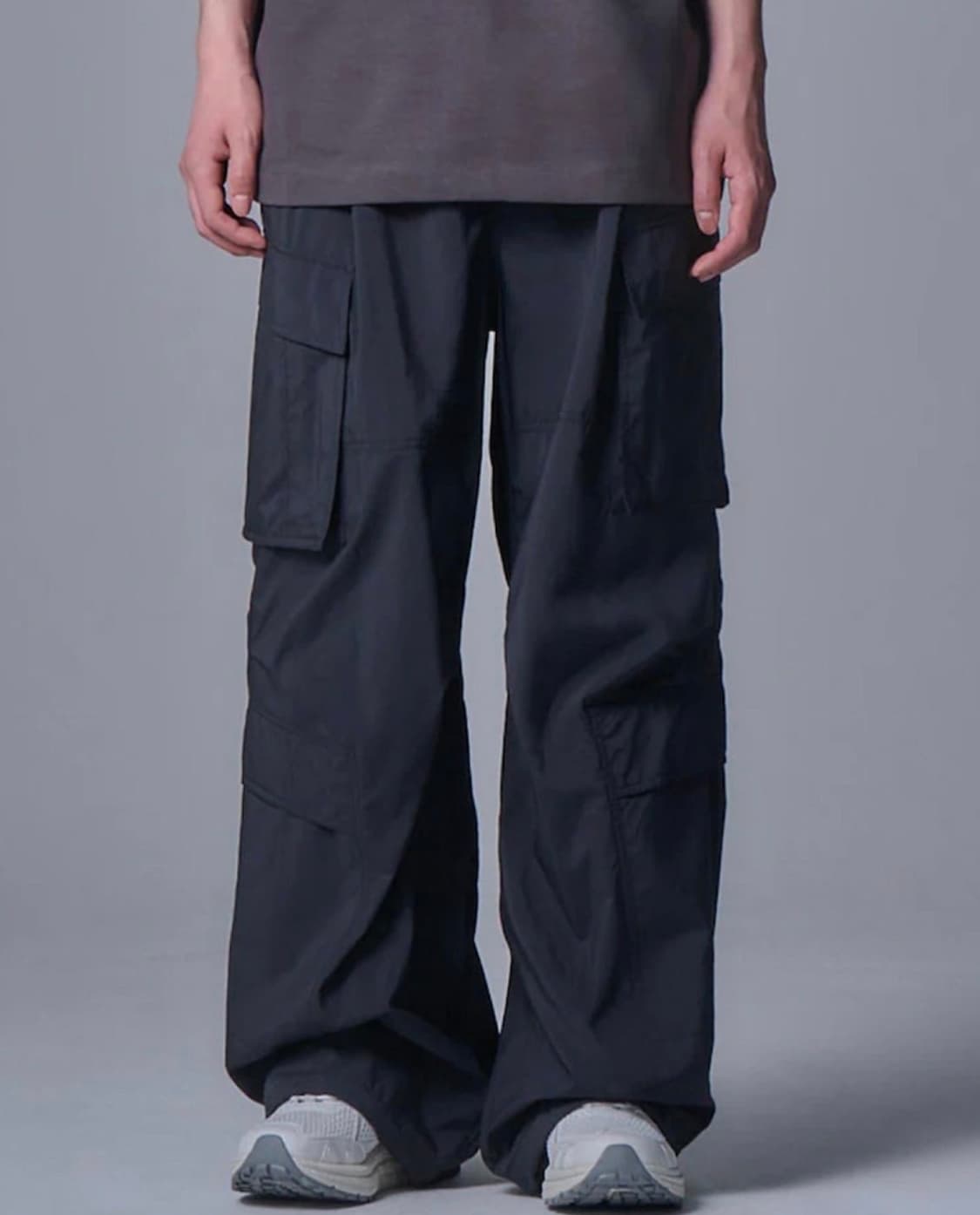 [44]준지 24fw 폴리 퍼커링 카고 팬츠 상품이미지1