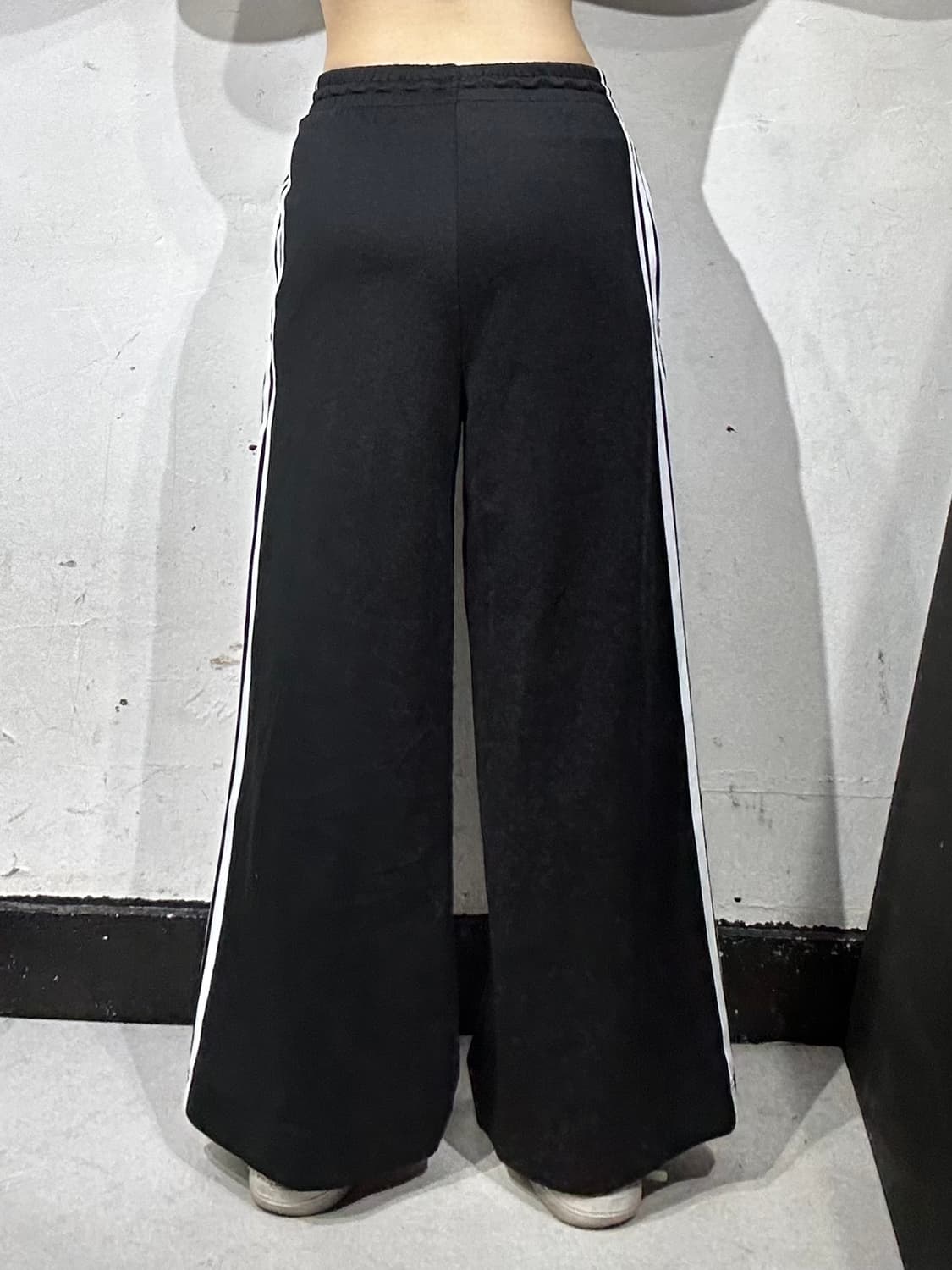 아디다스 블랙 와이드 치마바지 하카마 발렌시아가 핏 추리닝 트랙 팬츠 M 상품이미지3