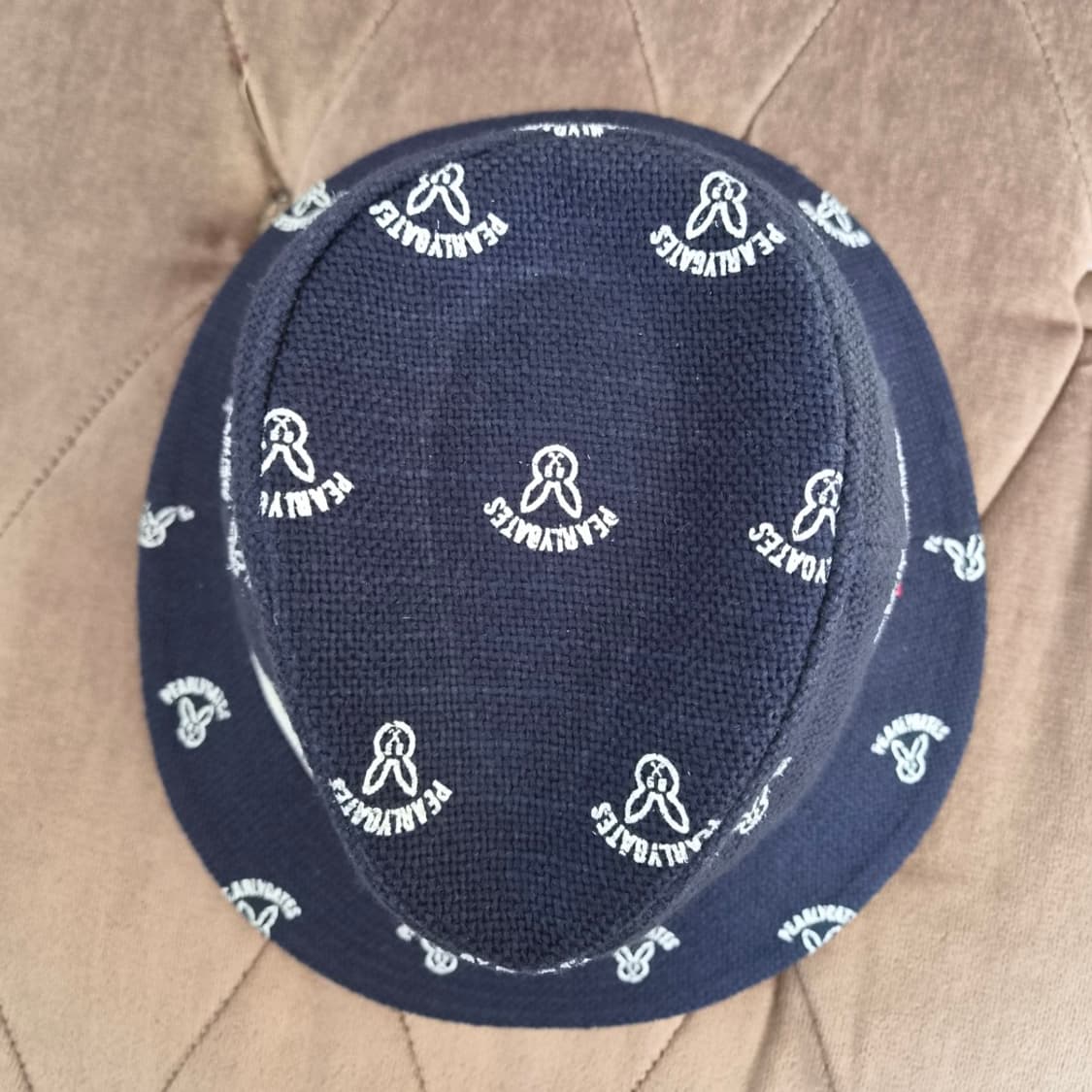 파리게이츠 토끼로고패턴 골프 버킷햇
 상품이미지3