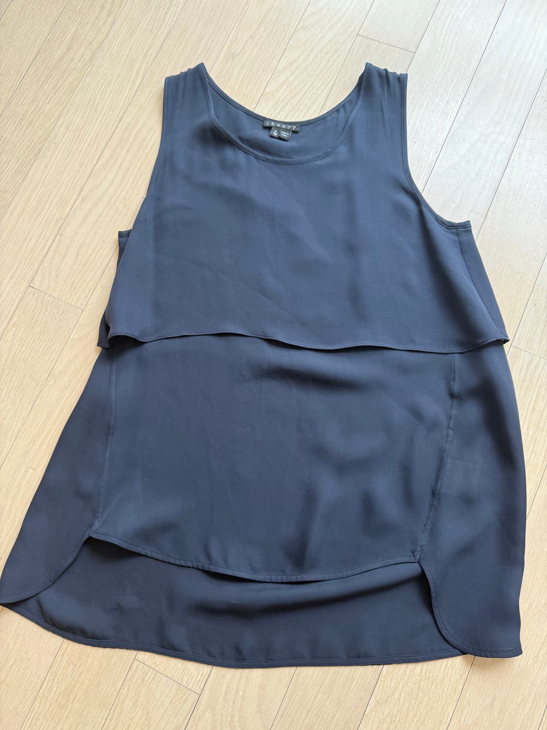 [새상품.정가35] Theory 하늘하늘 여신되는 고급소재 실크 탑 상품이미지1