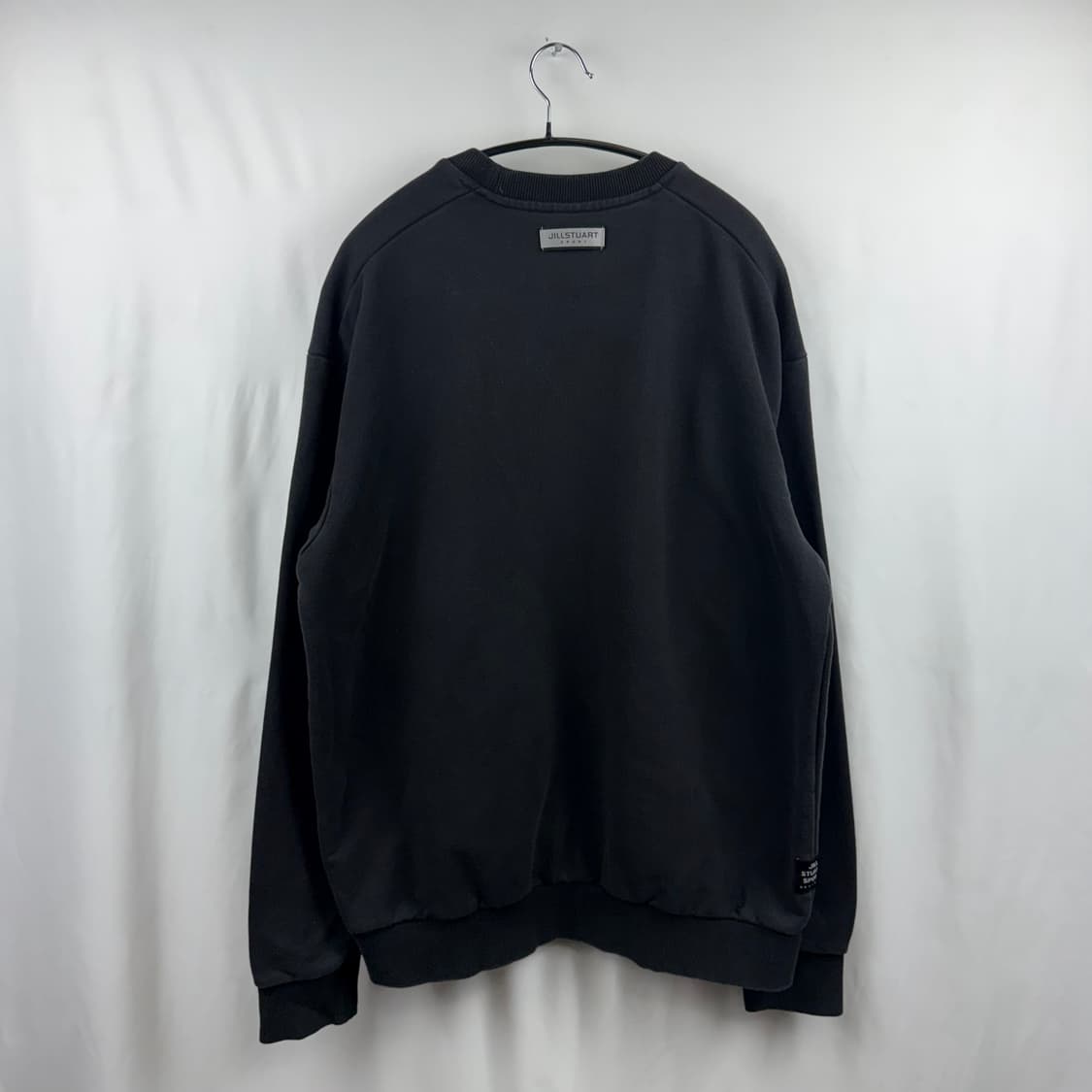 (105) 질스튜어트 스포츠 맨투맨 블랙 상품이미지6