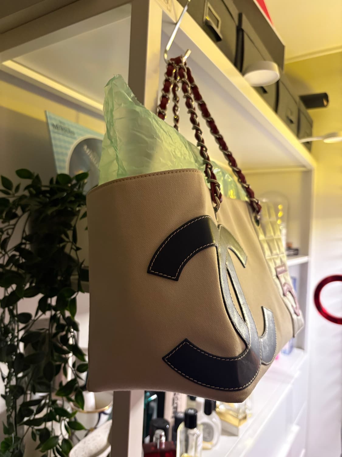 샤넬 토트백 희귀모델 팔아요 상품이미지2