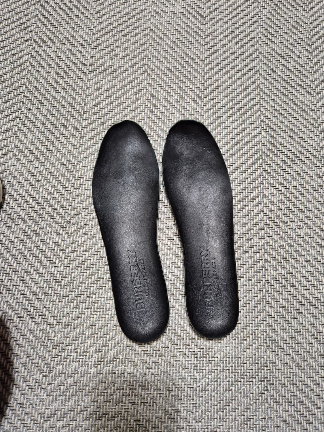 정품 백화점판 버버리 스니커즈 37 235-240 상품이미지9