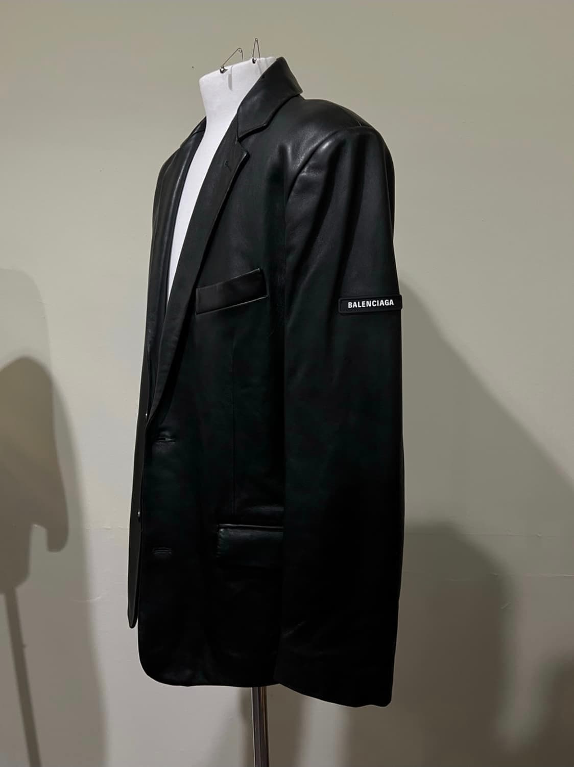 발렌시아가 패치 레더 싱글 블레이저 자켓 34사이즈 팝니다 상품이미지4