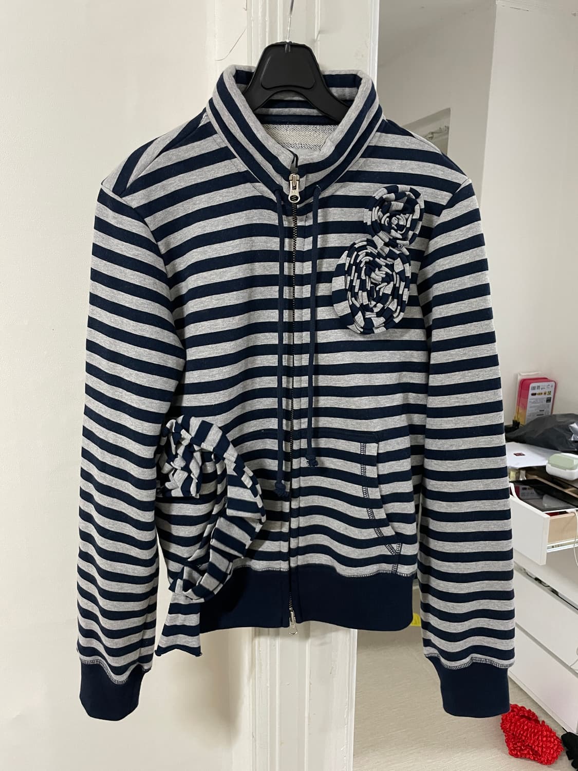 오픈와이와이 아플리케 집업 상품이미지1