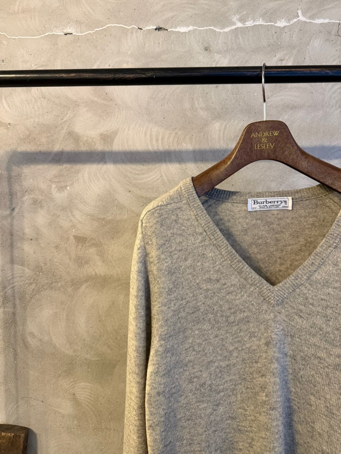 버버리 스코티쉬 브이넥 니트 105 상품이미지2