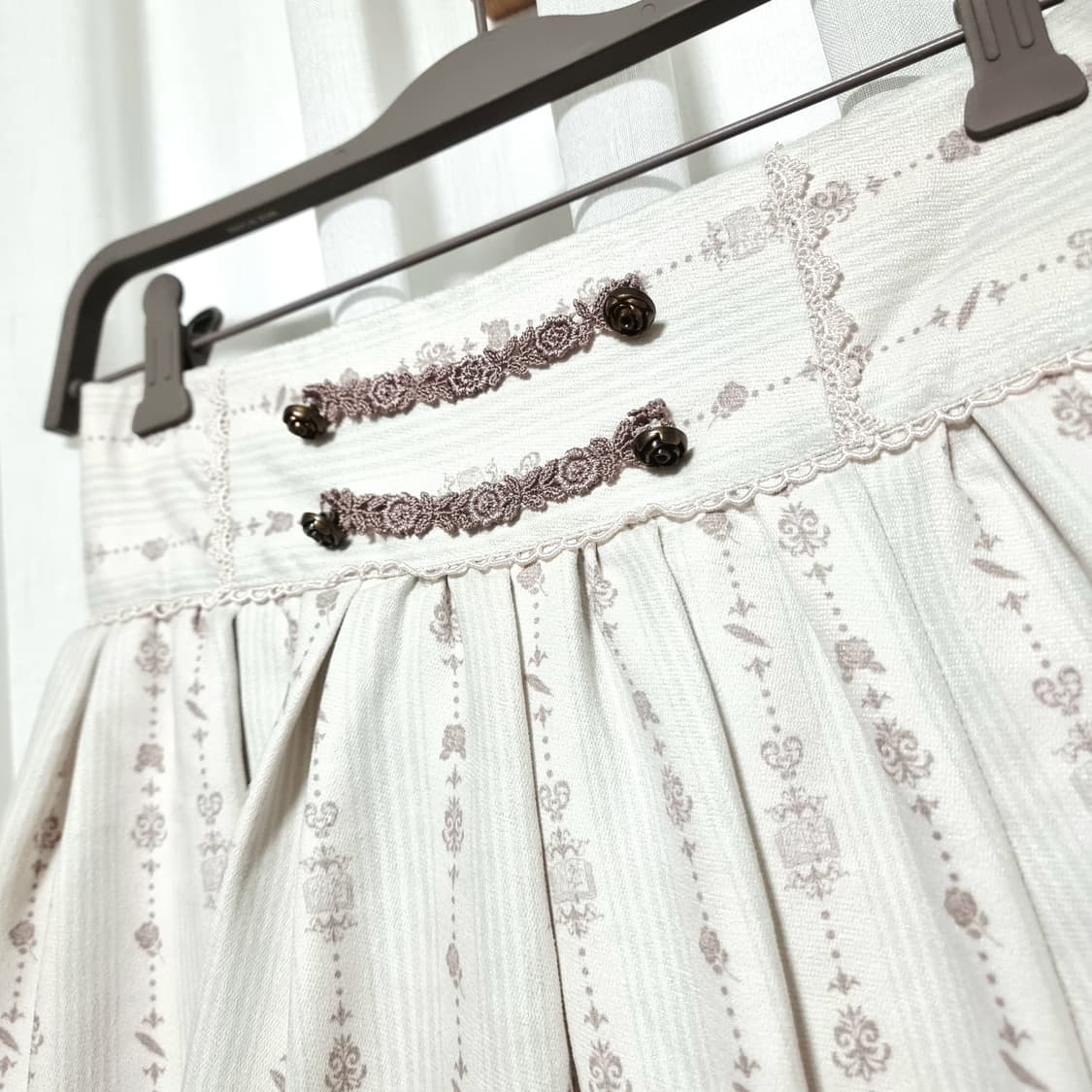 엑시즈팜 뒷코르셋밴딩 벨벳감 플레어 스커트 치마 (M) 미시착 새상품 상품이미지2