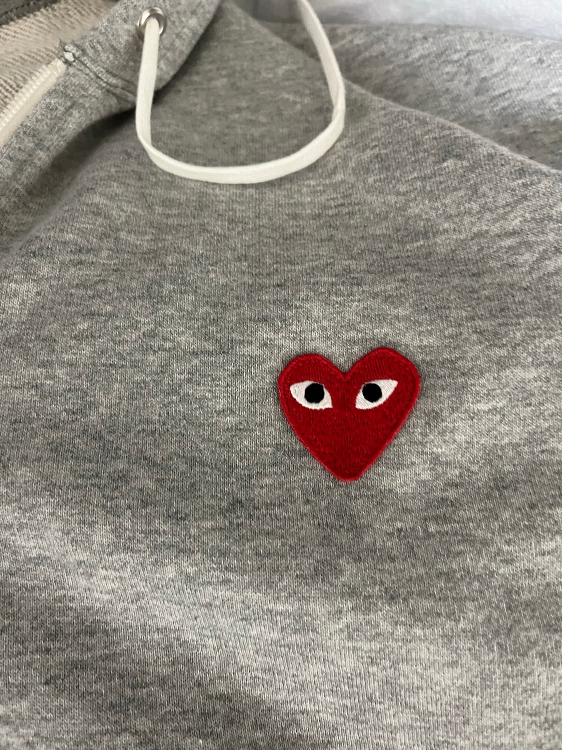 꼼데가르송 후드 집업 그레이 xxl 상품이미지3