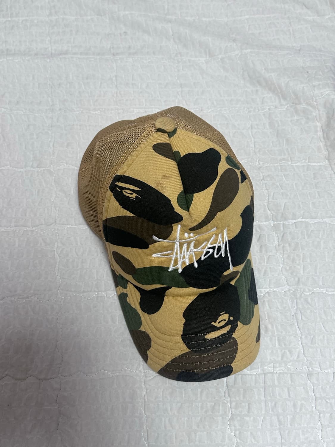 스투시 베이프 트러커 캡 옐로우 상품이미지1