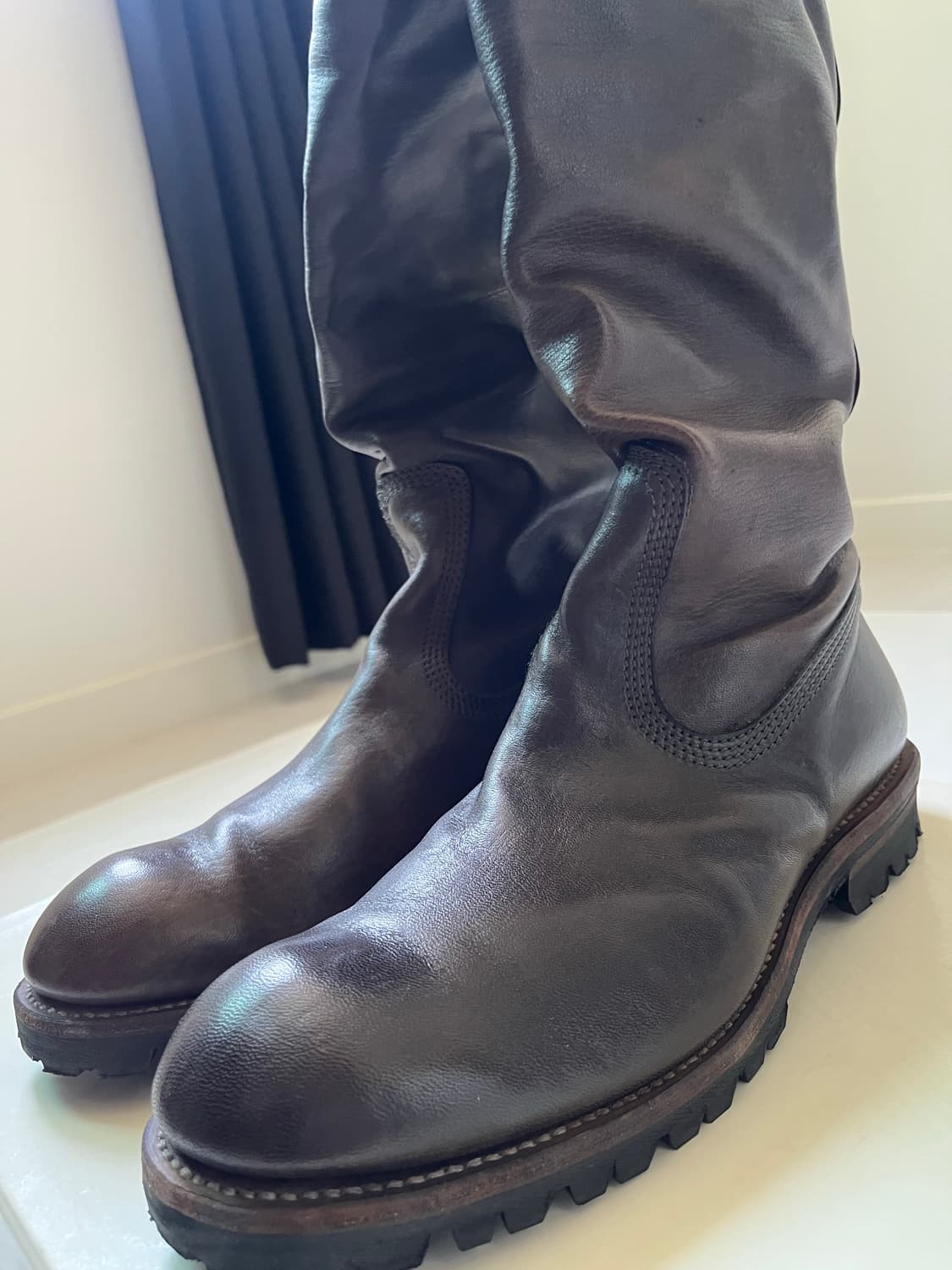 Julius AW07 Leather Drape Long Boots 상품이미지8