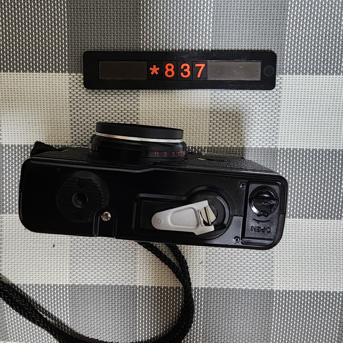 코니카 C35 EF3 블랙바디 필름카메라 상품이미지4