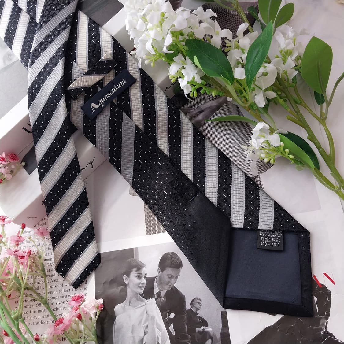 아쿠아스큐텀 블랙 스트라이프 패턴 넥타이 9cm A등급 K2340
 상품이미지3