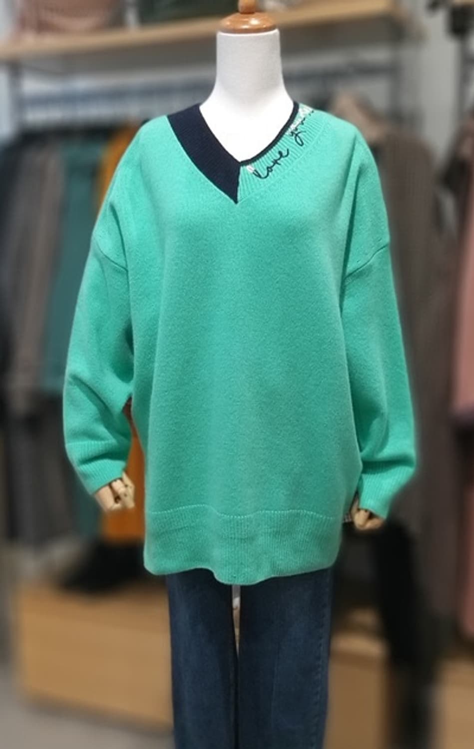 베네통 레터링 V넥 니트  상품이미지4