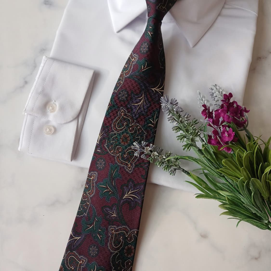 던힐 실크 버건디 페이즐리 패턴 넥타이 9.2cm A+등급 A19397
 상품이미지7
