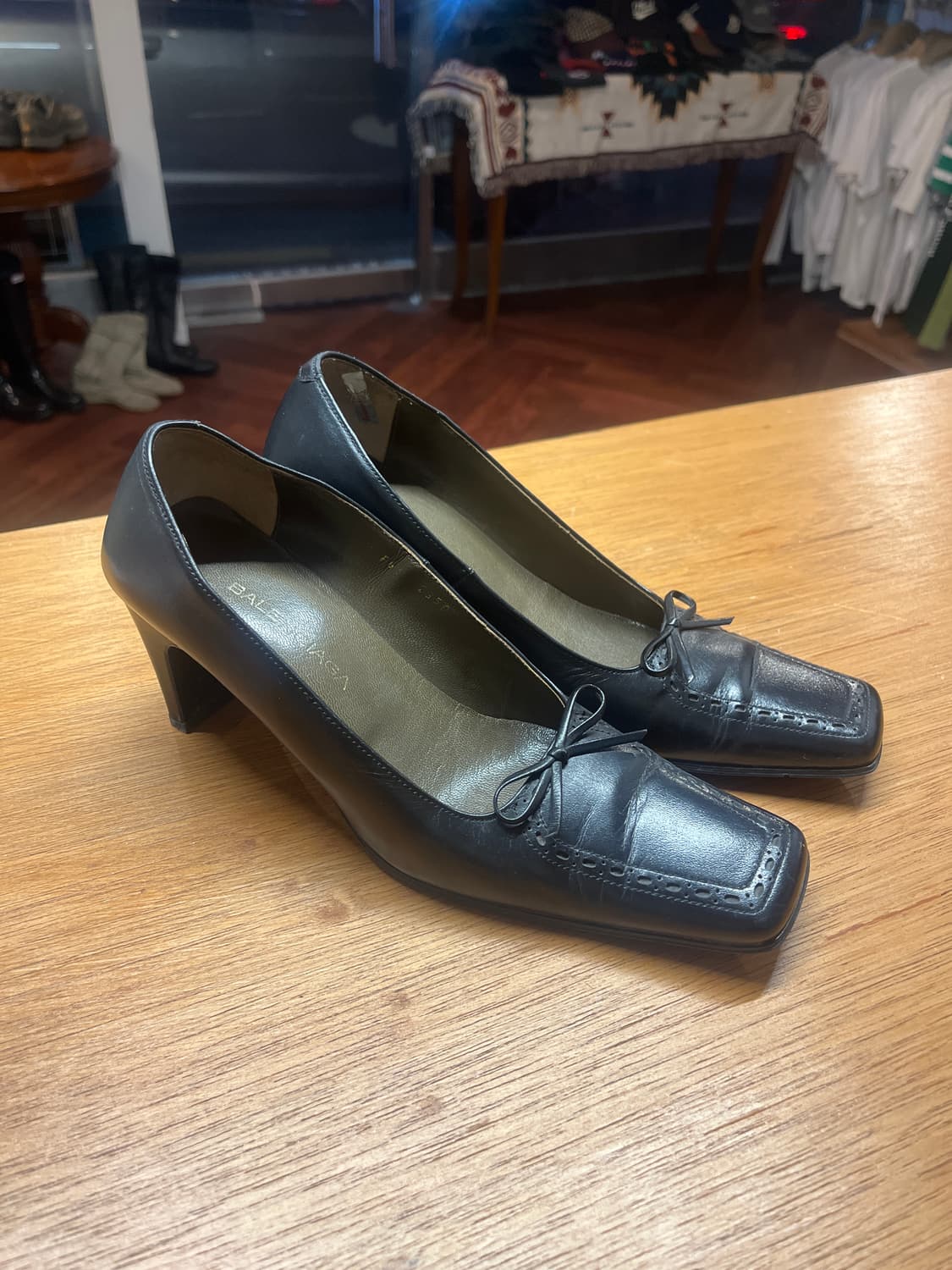 발렌시아가 스퀘어토 레더 펌프스 235 상품이미지1