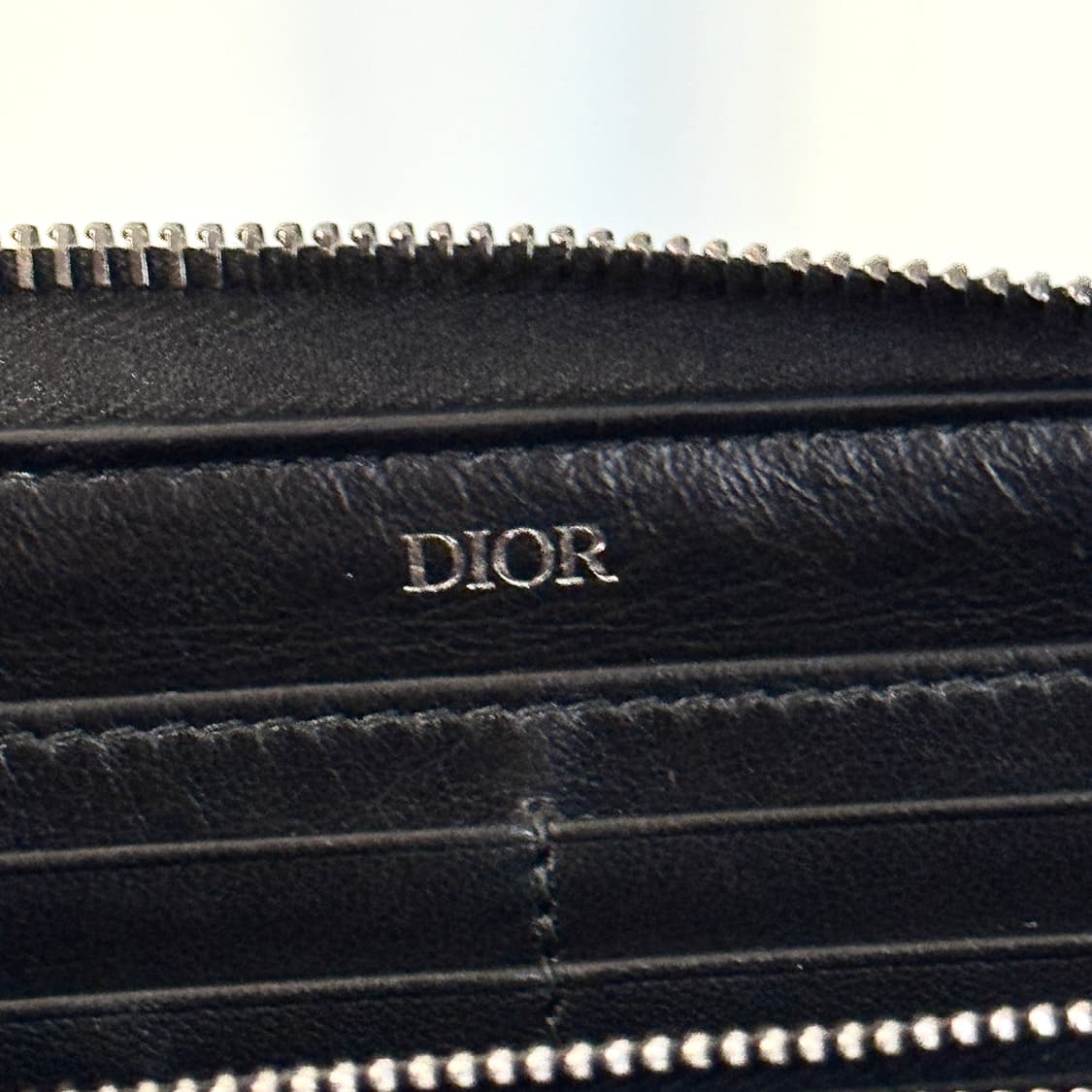 (신형) 디올 오블리크 새들 지퍼돌이 장지갑 블랙 2ADBC315YKS 상품이미지9