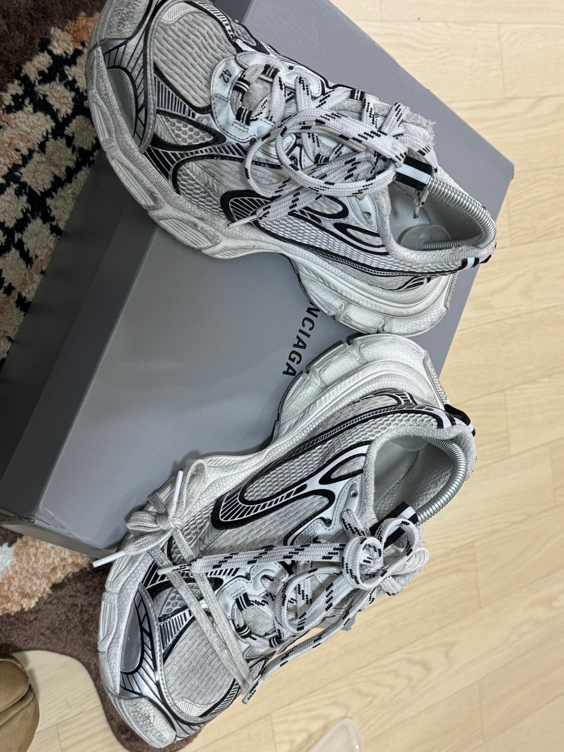 발렌시아가 3xl 화이트블랙 (42)270 상품이미지4