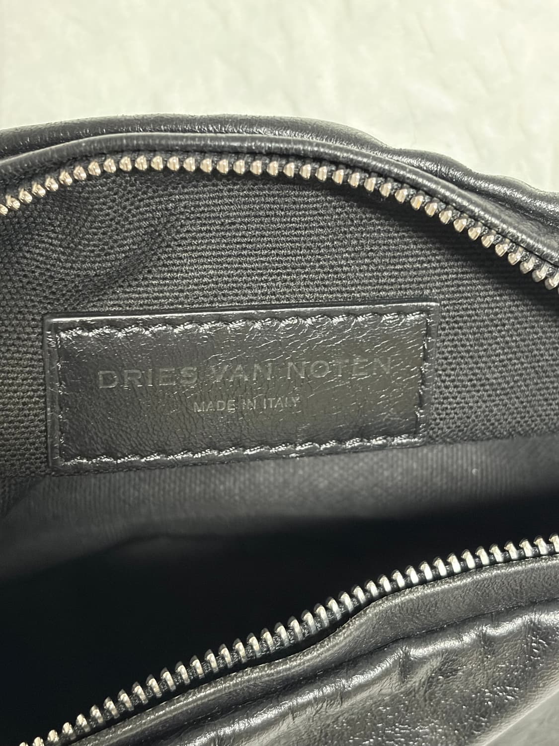 드리스 반 노튼 레더 크로스바디 백 블랙 상품이미지2