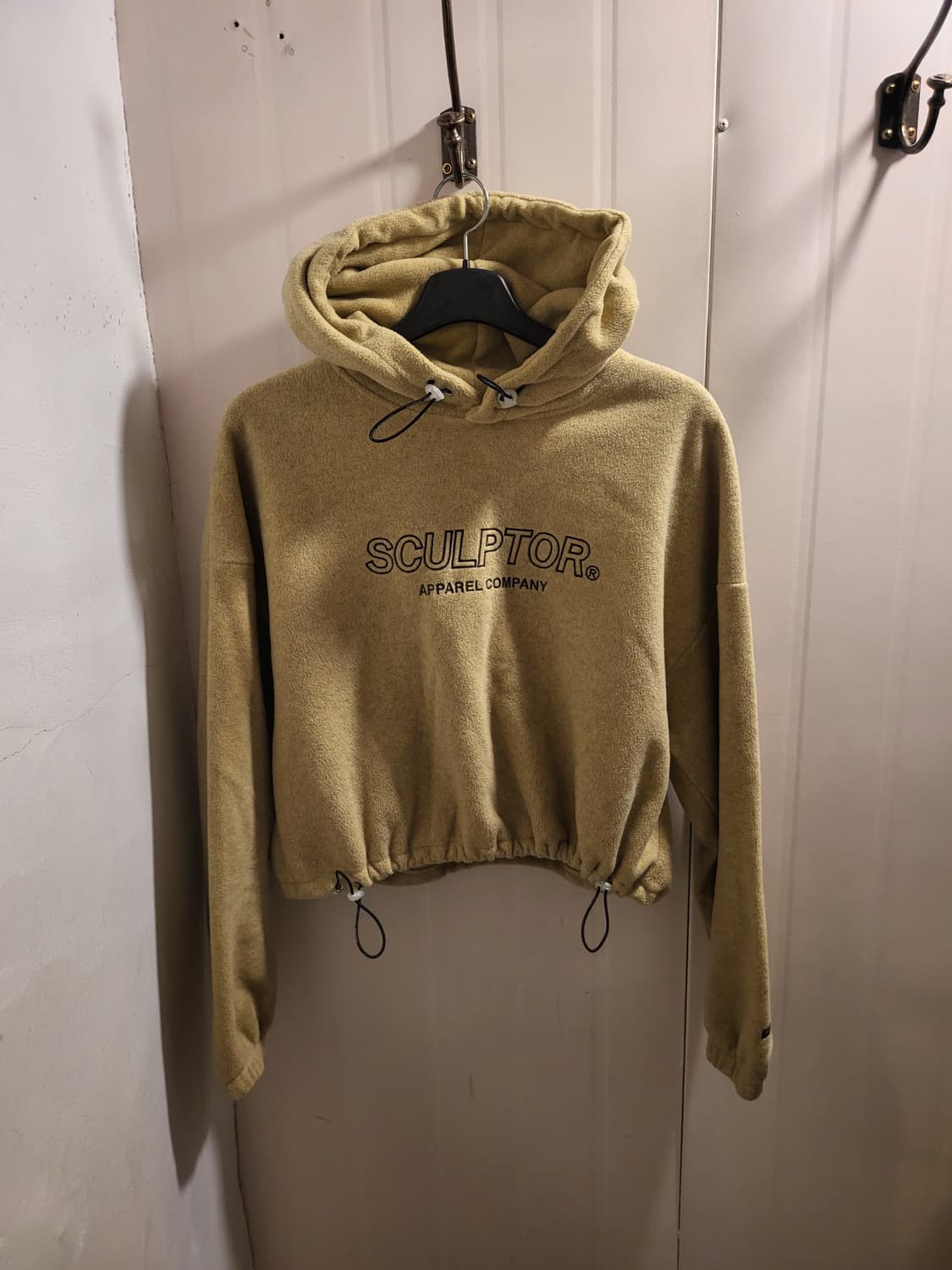 SCULPTOR 스컬프터 크롭 기모 후드티 상품이미지1