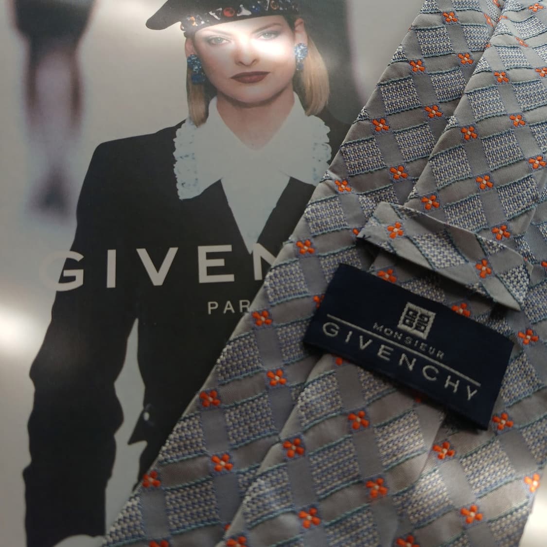 지방시 실크 스카이 블루 체크 넥타이 9.5cm A등급 A18358
 상품이미지5