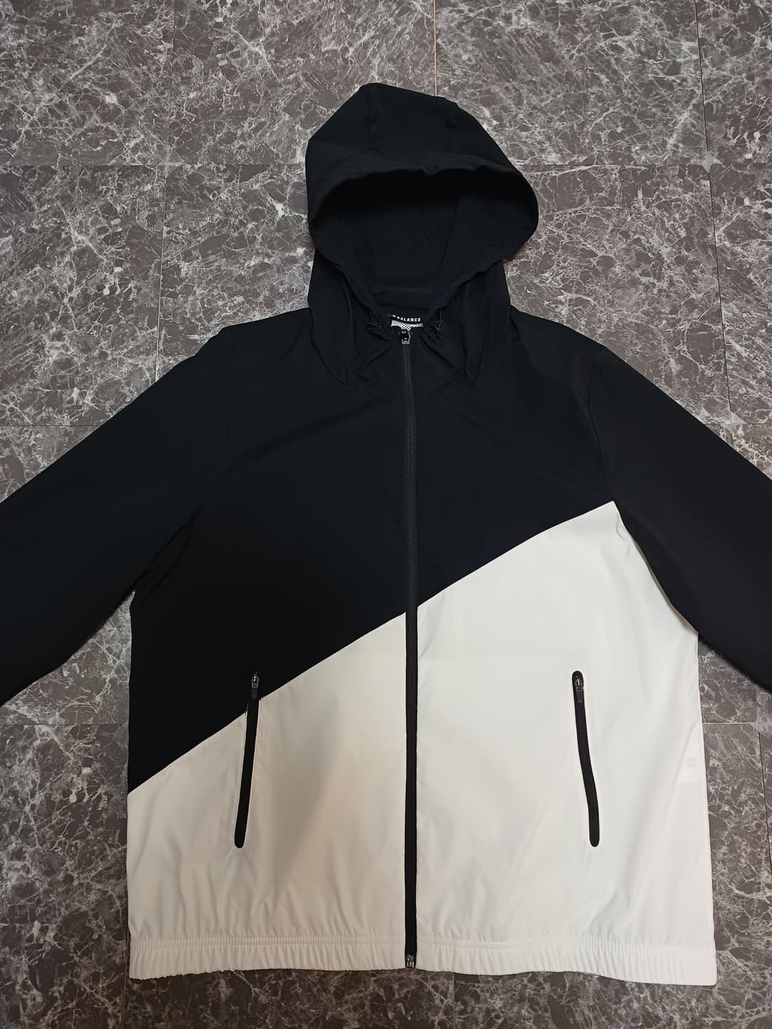 TOPTEN10 바람막이 후드 자켓 (XL)
 상품이미지1