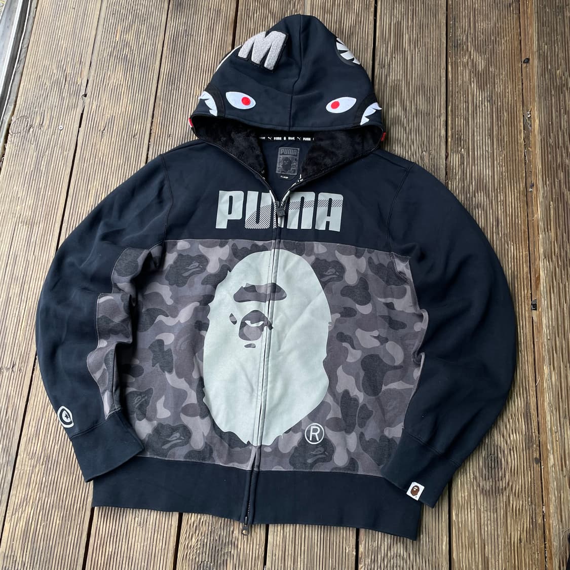 베이프 x 푸마 카모 샤크 후드집업 상품이미지2
