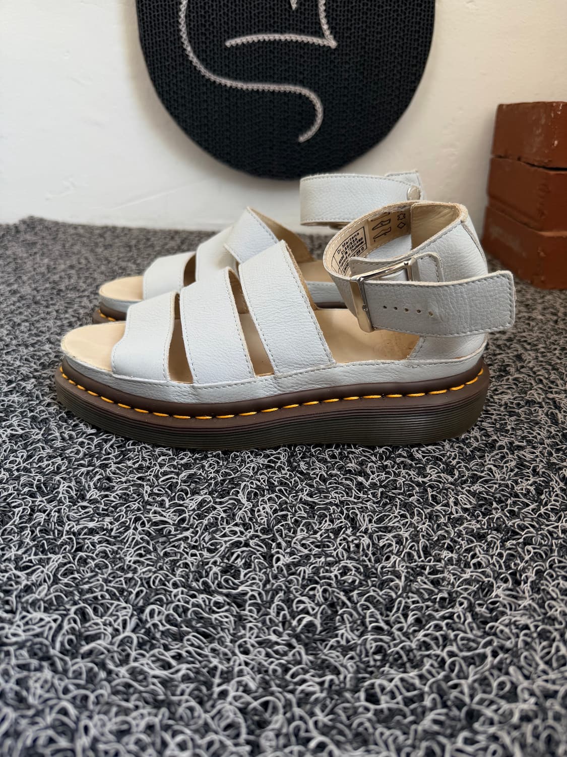 닥터마틴 클라리사 화이트 레더 샌들 (Dr. Martens Clariss 상품이미지2