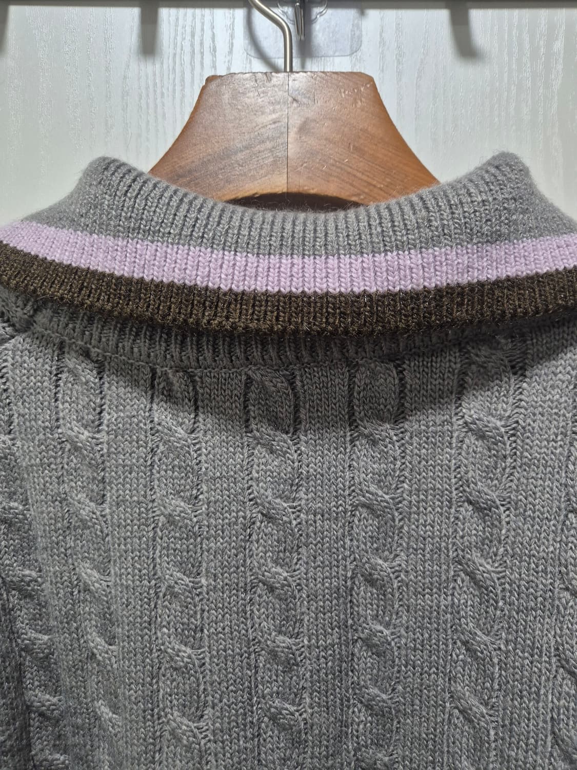 카라 케이블 니트 스웨터 그레이 상품이미지6