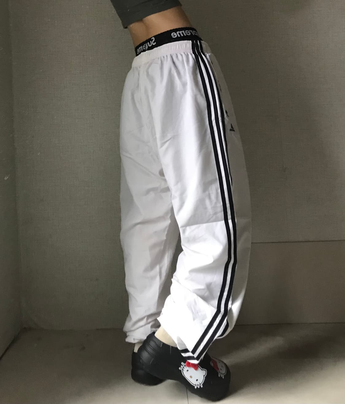 아디다스 흰검 와이드 트레이닝 팬츠 상품이미지3