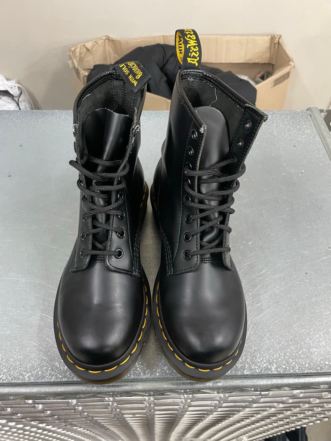 닥터마틴 1460 8홀 부츠 블랙 uk4 상품이미지5