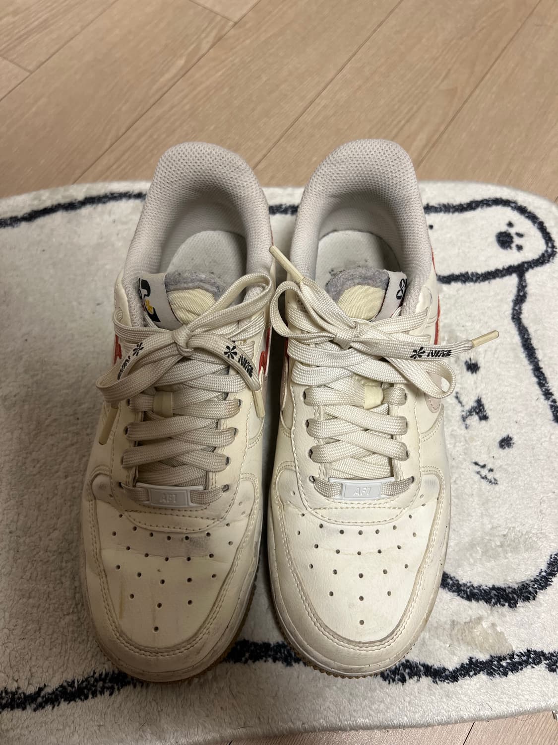 나이키 에어포스1 로우 아이보리 레드 스우시 225 상품이미지6