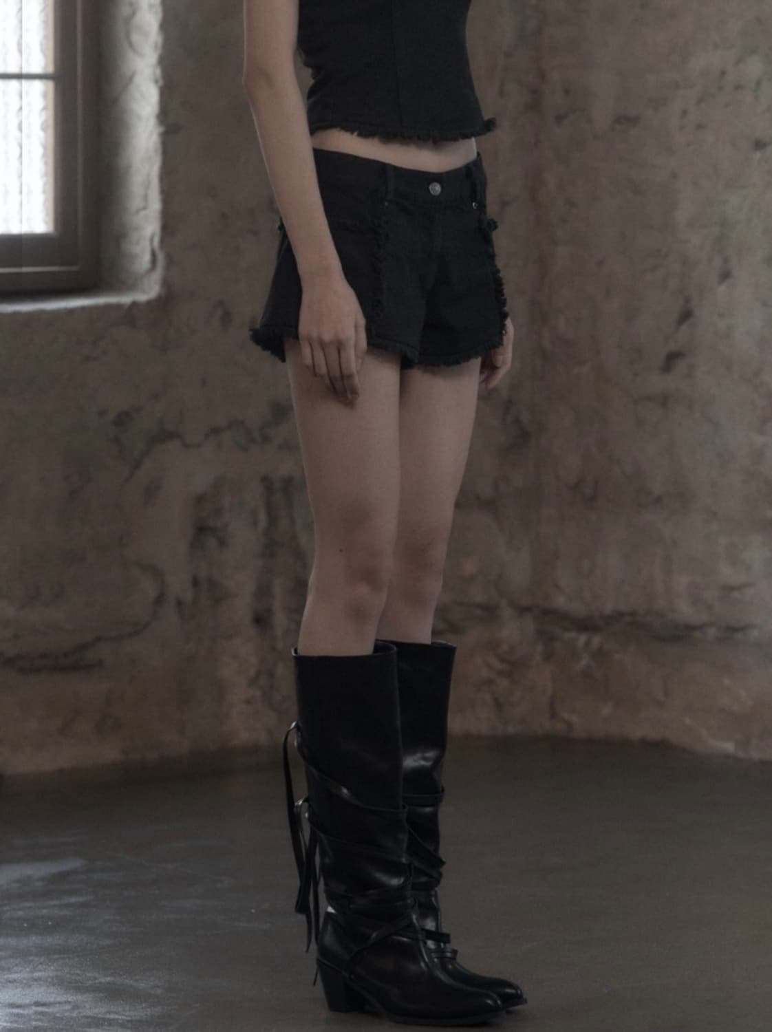 [므넴] Fringe Wash Shorts 블랙 1 상품이미지1