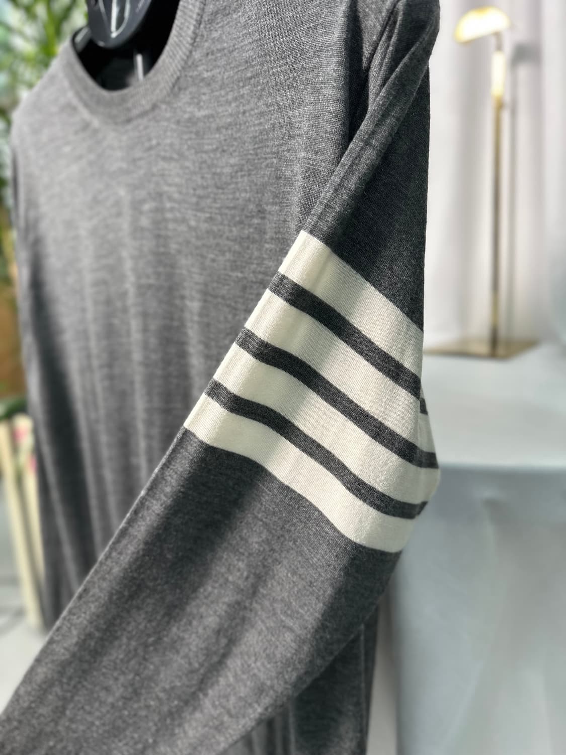 톰브라운 니트 그레이 4사이즈 상품이미지2