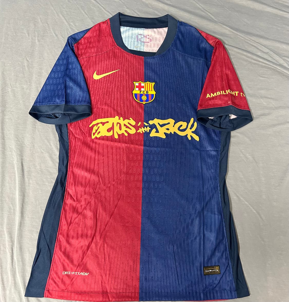 24/25 바르셀로나 홈 트래비스 스캇 콜라보 어센틱 유니폼  상품이미지5