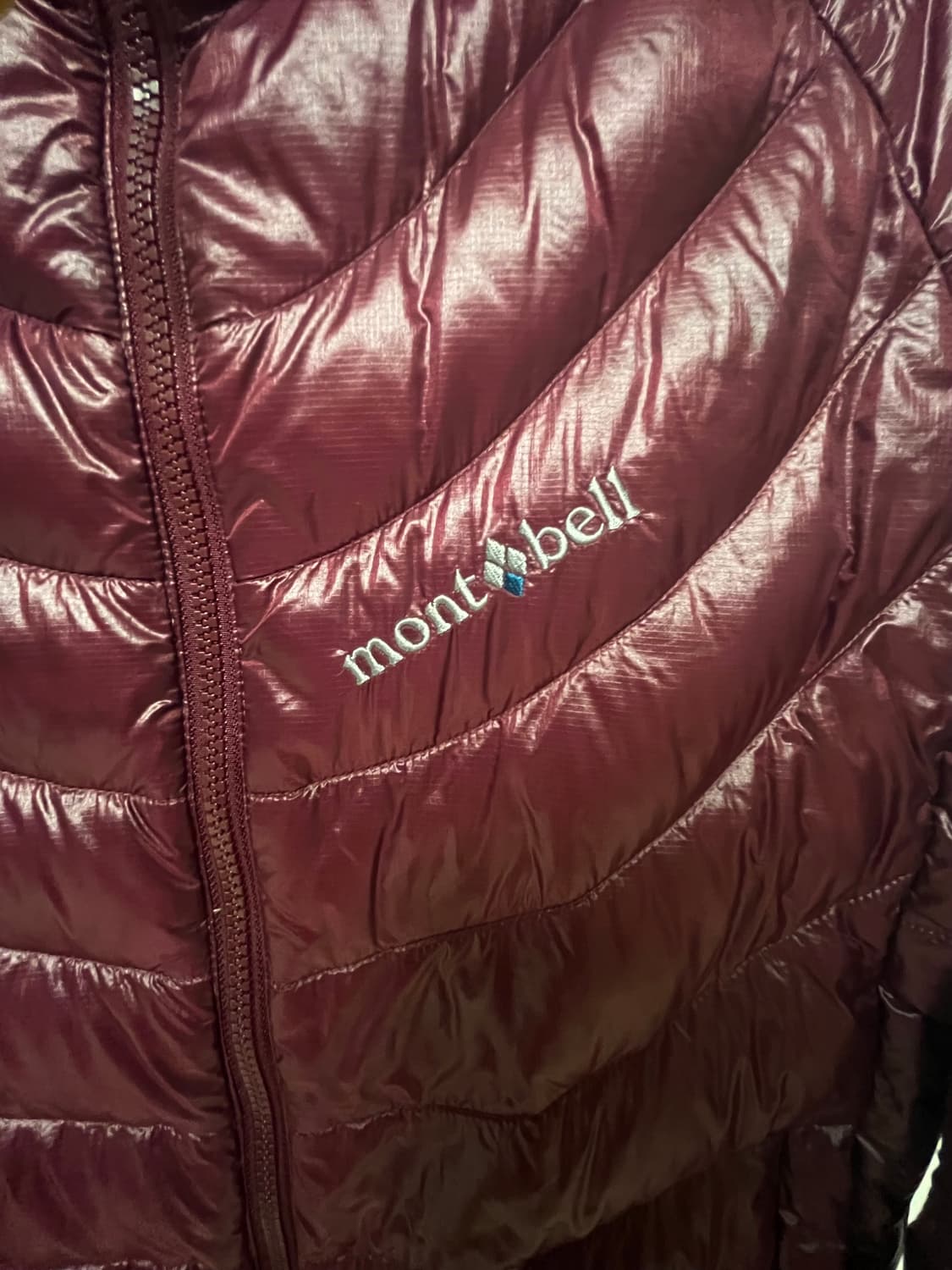 몽벨 빈티지 버건디 경량패딩 상품이미지3