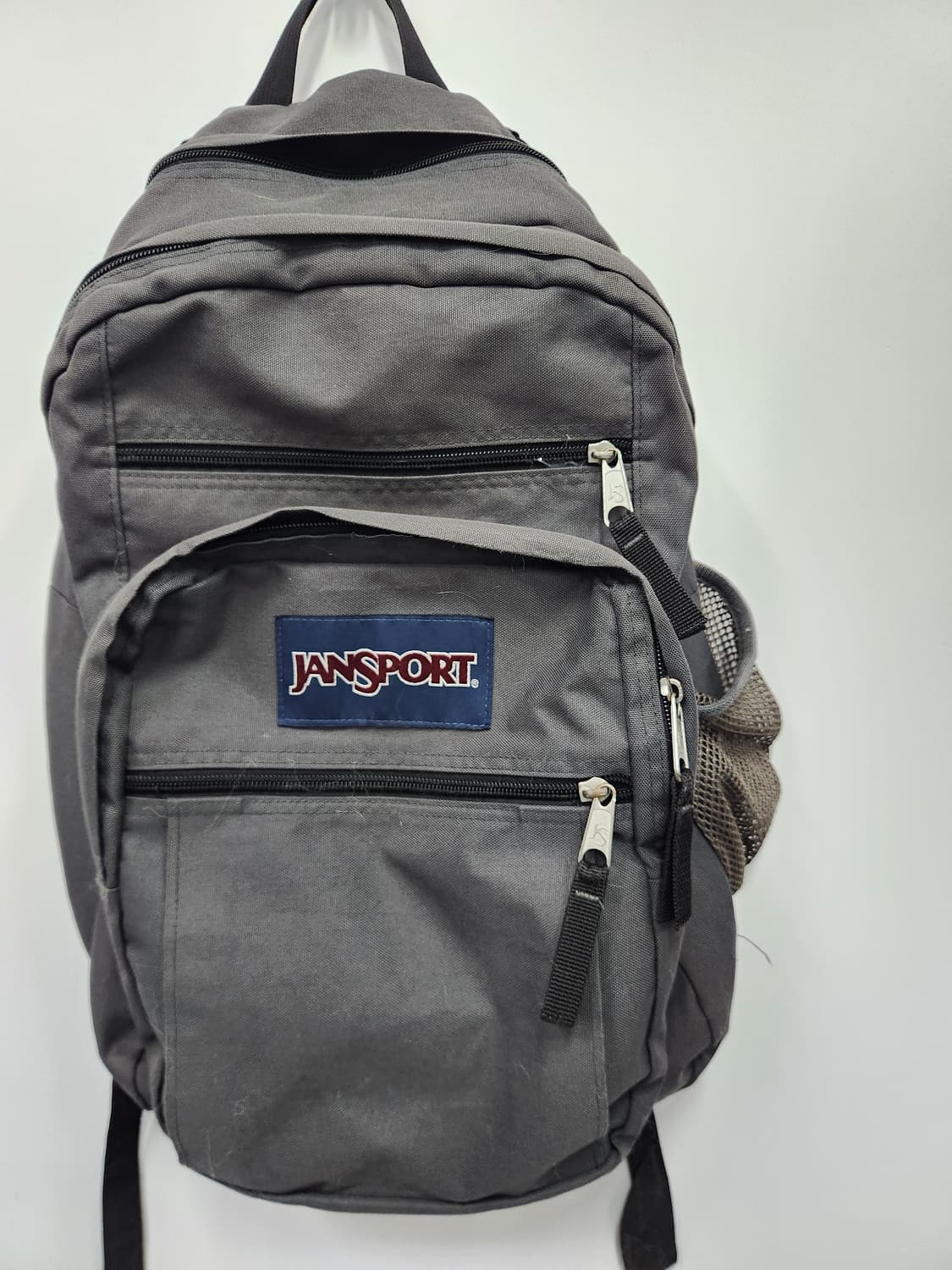 Jansport 그레이 백팩 상품이미지3