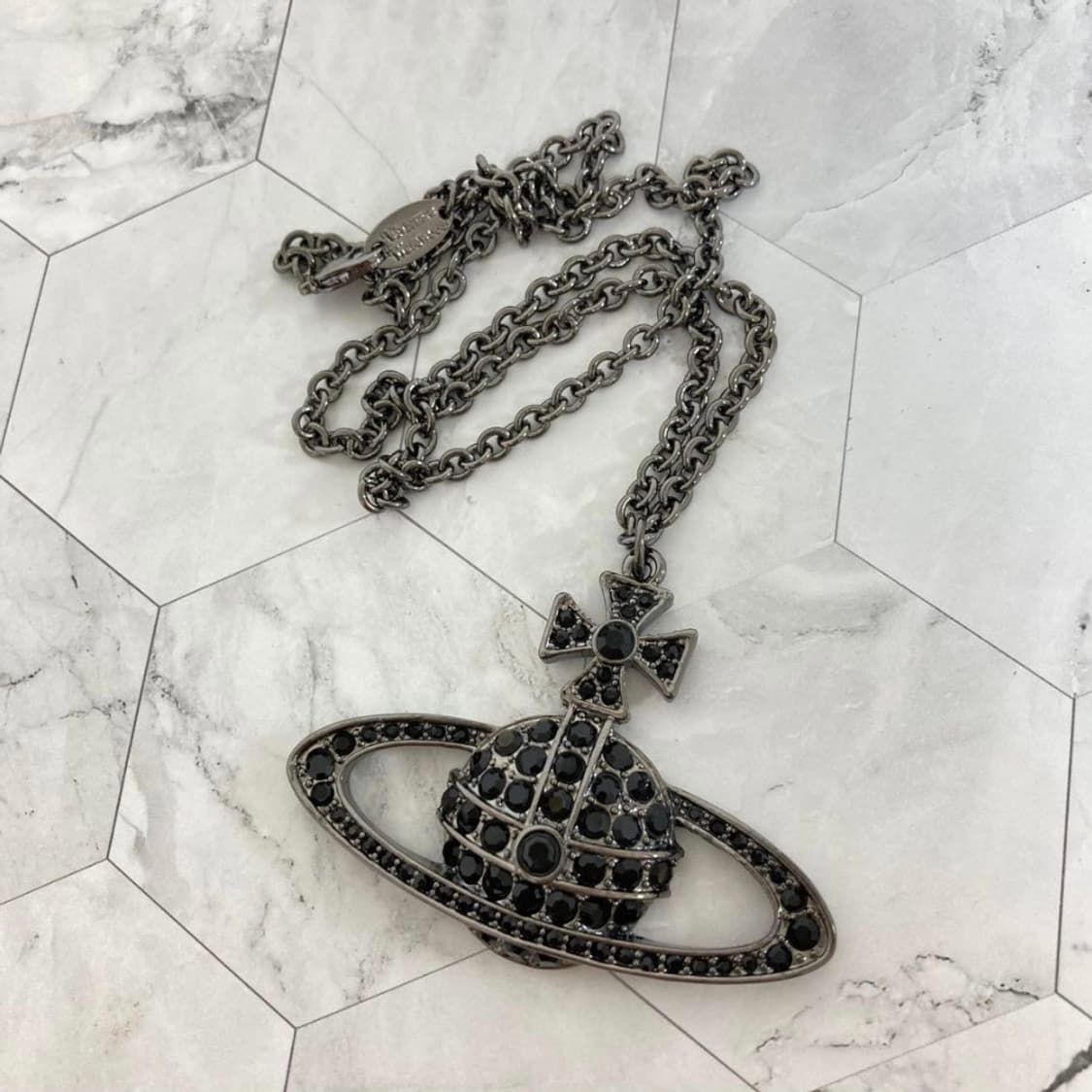 비비안웨스트우드 아카이브 블랙 크리스탈 큐박 orb 팬던트 목걸이 상품이미지1