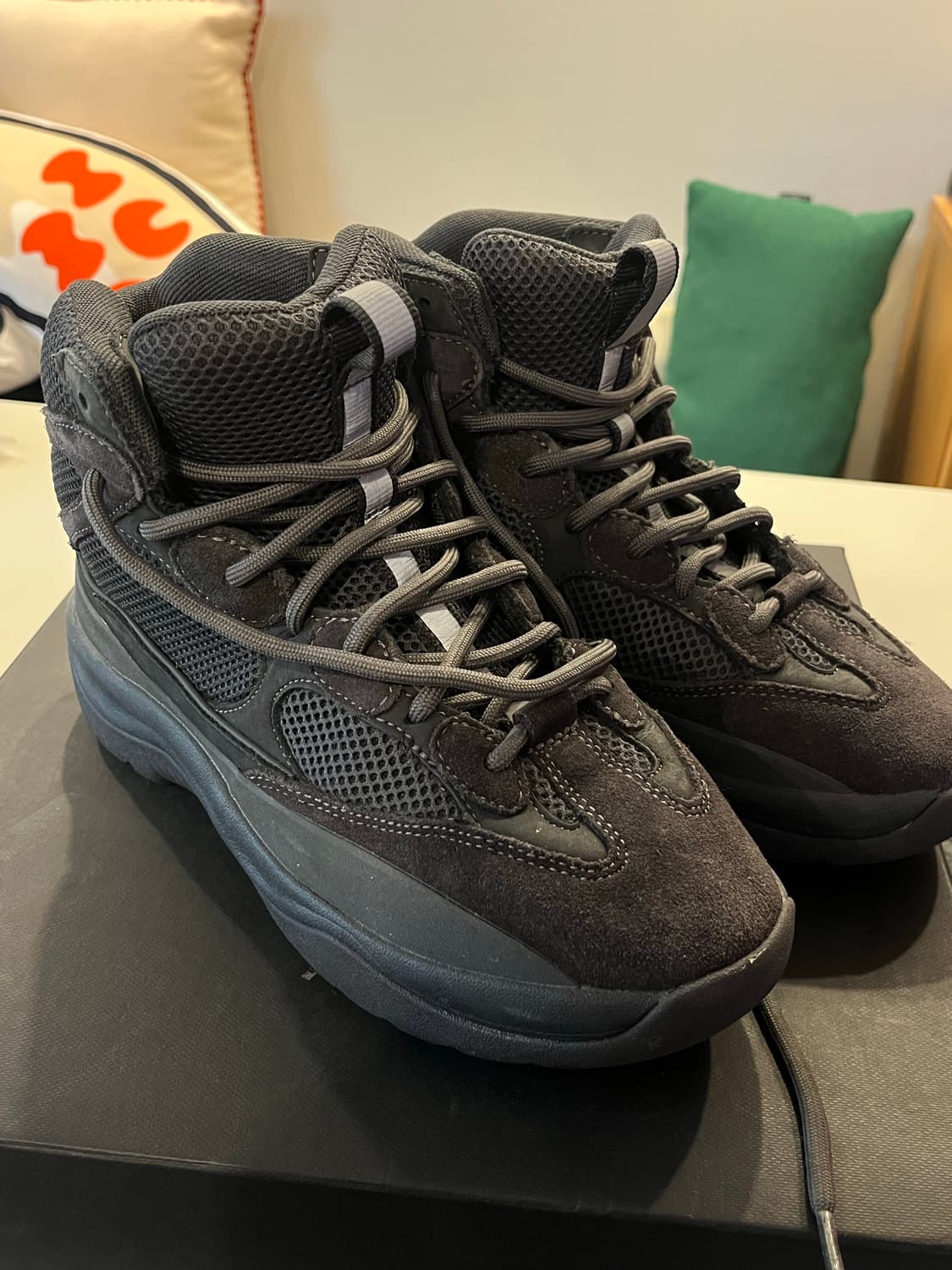 (270) Adidas Yeezy Desert Boot 아디다스 이지 상품이미지1