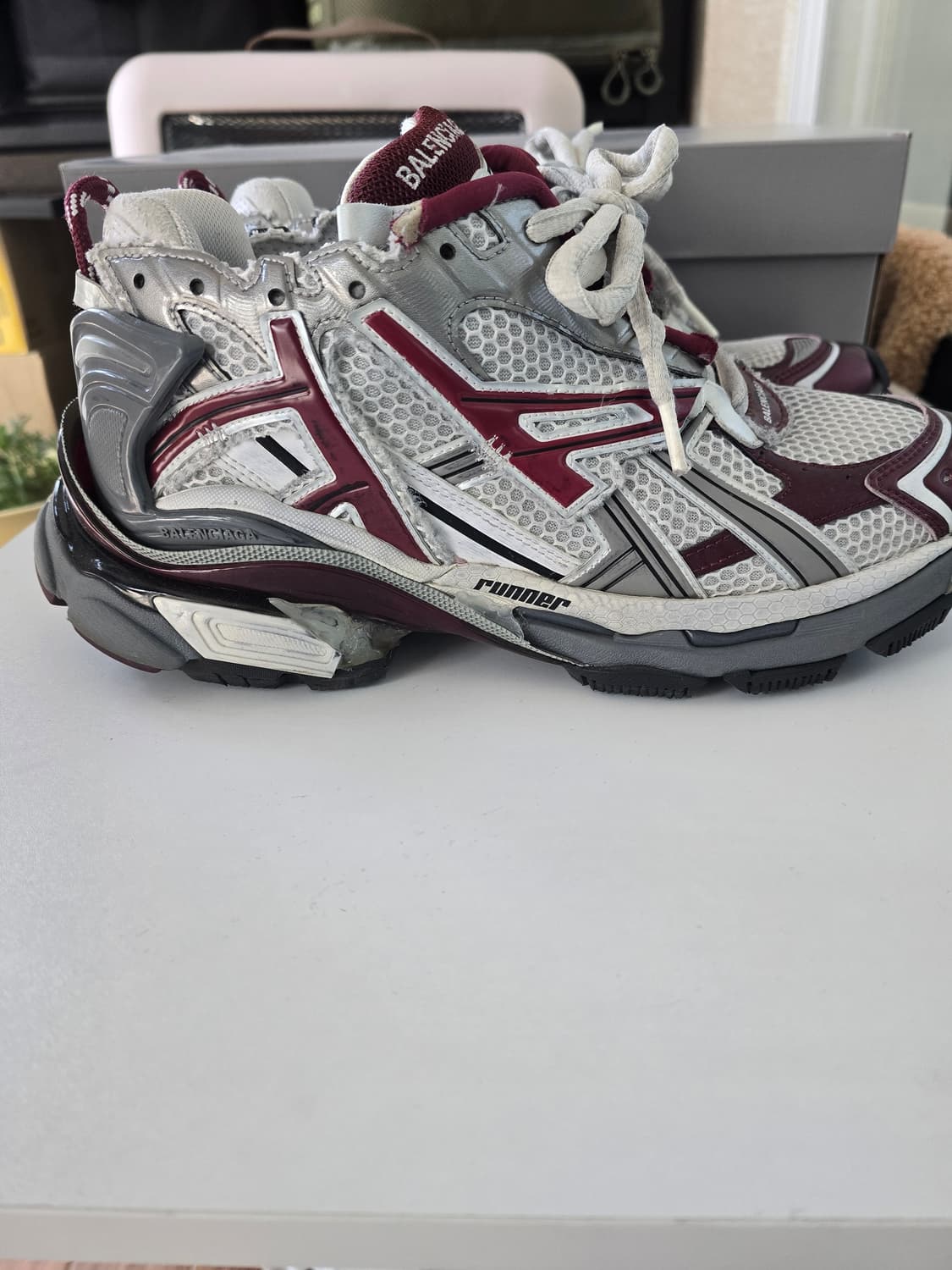 발렌시아가 러너스니커즈 버건디(42) 상품이미지3
