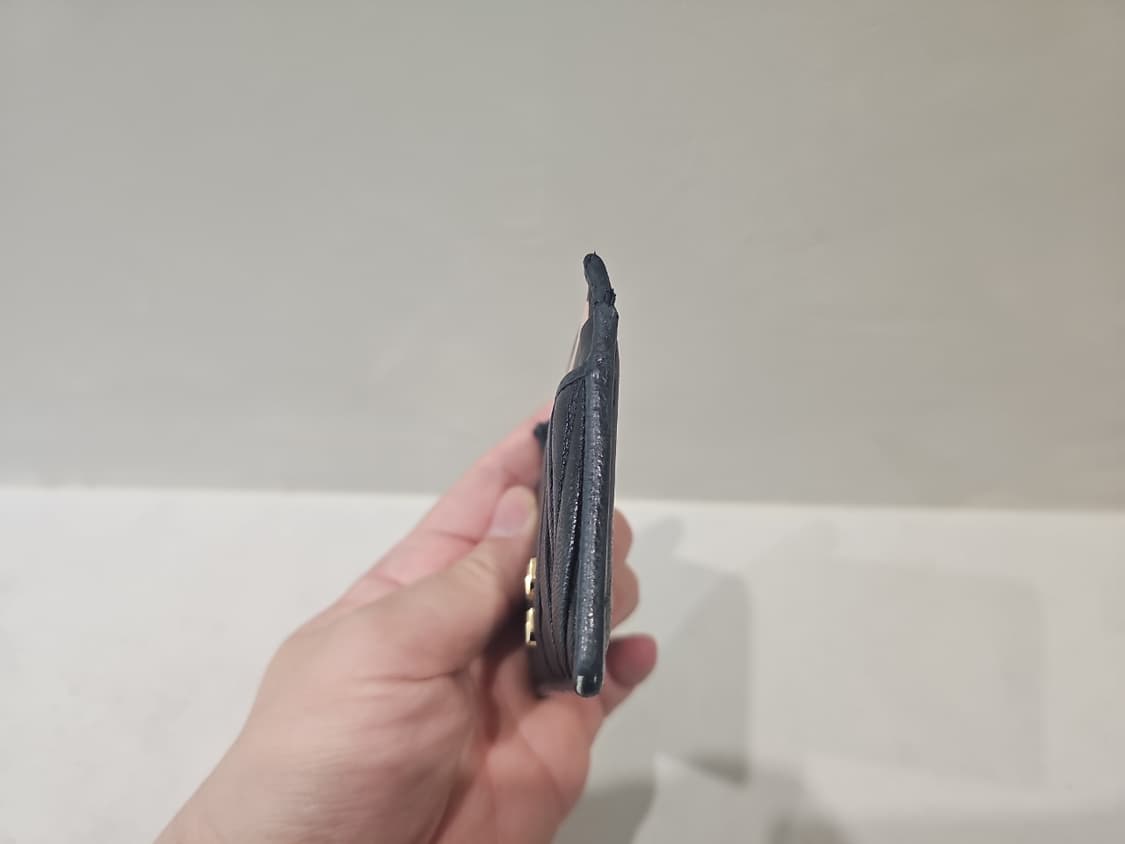 미우 미우 마테라쎄 나파 가죽 카드 홀더 블랙 카드지갑 팝니다  상품이미지5