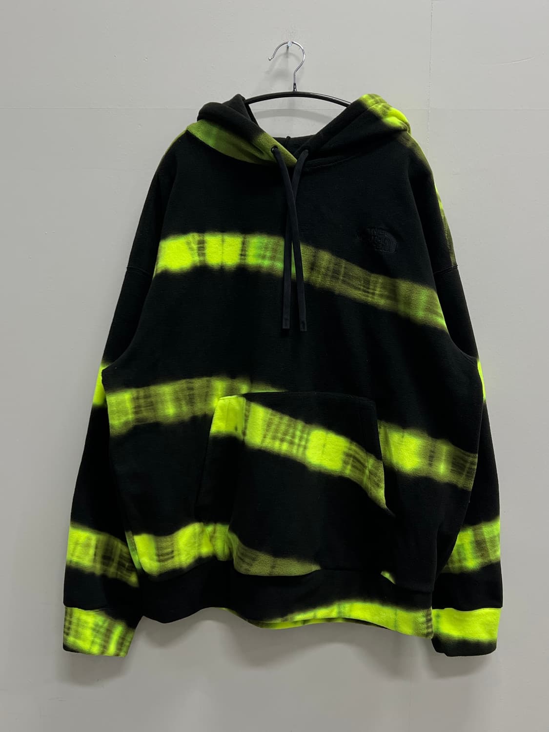(새상품) 노스페이스 화이트라벨 오버핏 플리스 후드 티 블랙/네온 상품이미지2