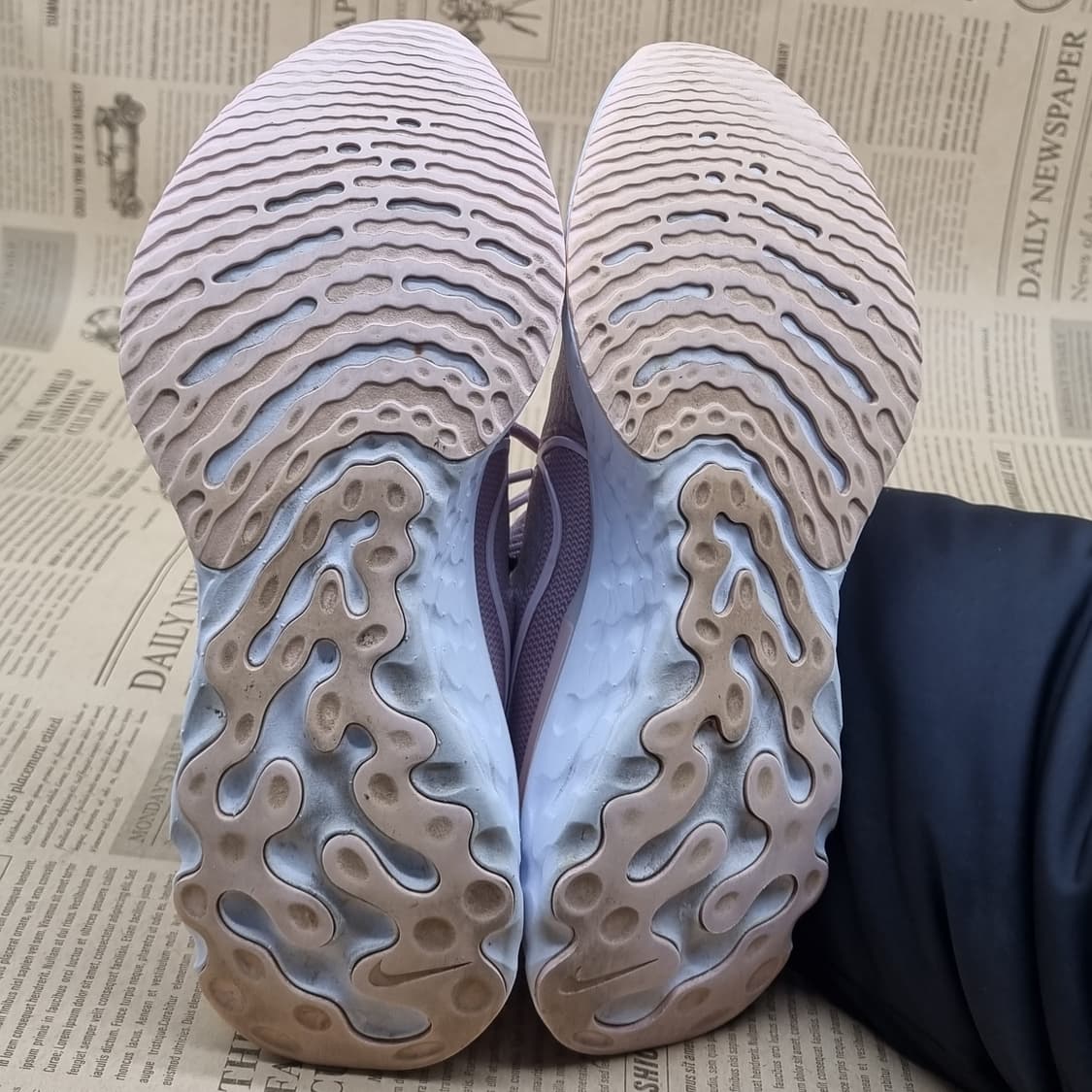 나이키 리액트 인피니티런 여성런닝화240 상품이미지3