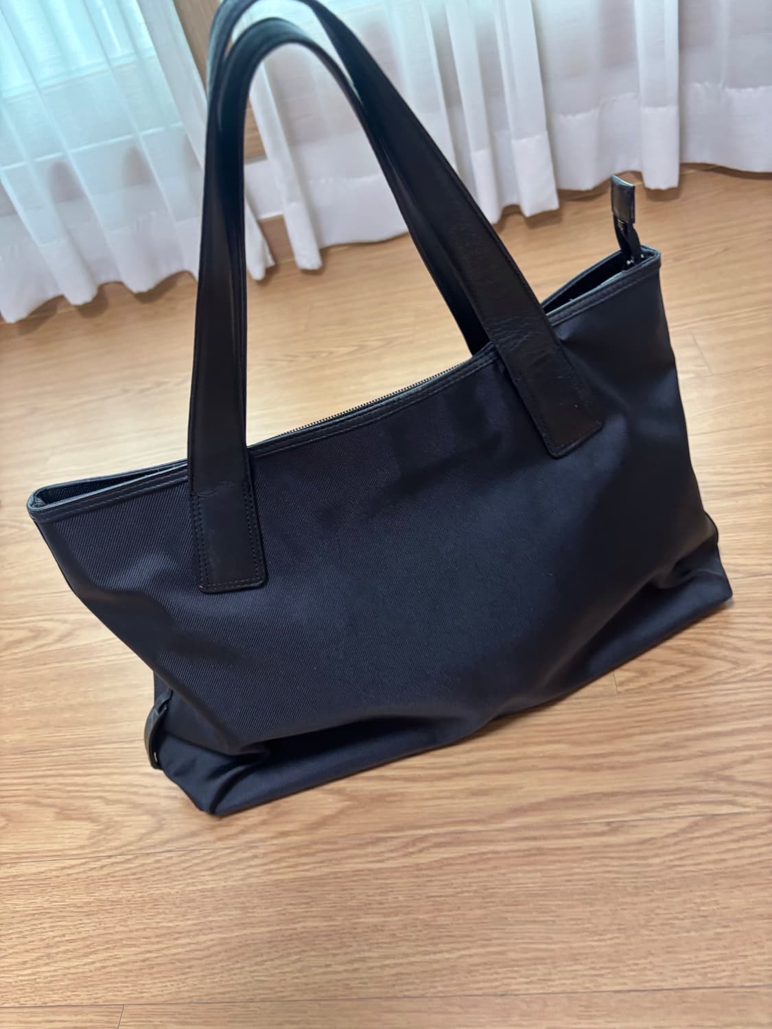 이세이미야케 i’m product 가죽 레더 토트백 상품이미지3