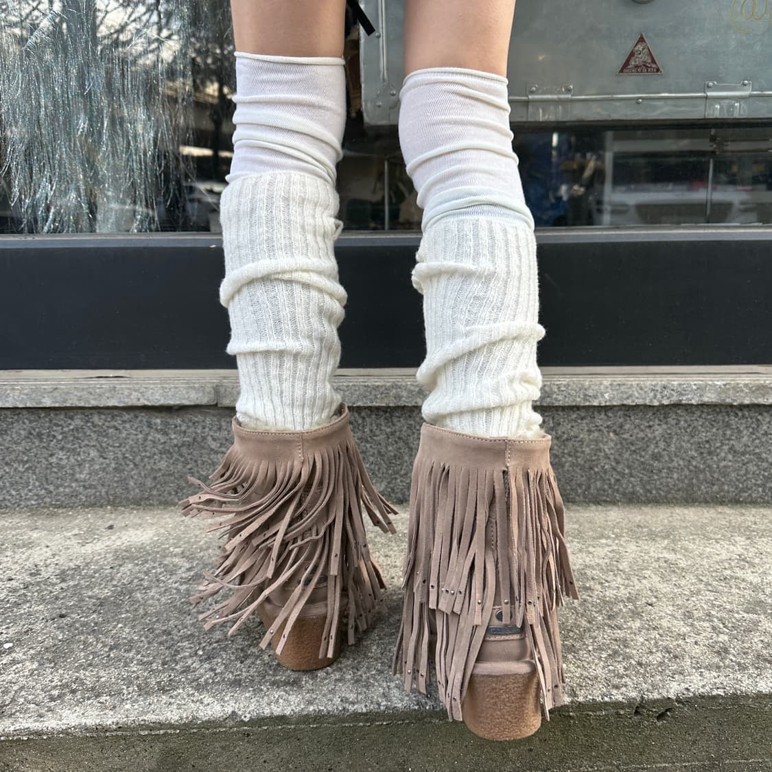 00s 프린지 & 스터드 웨지 쿨라부라 어그 부츠 상품이미지9