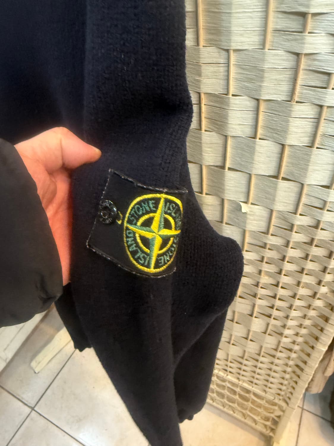 105 정품 스톤아일랜드 니트 팝니다 상품이미지3