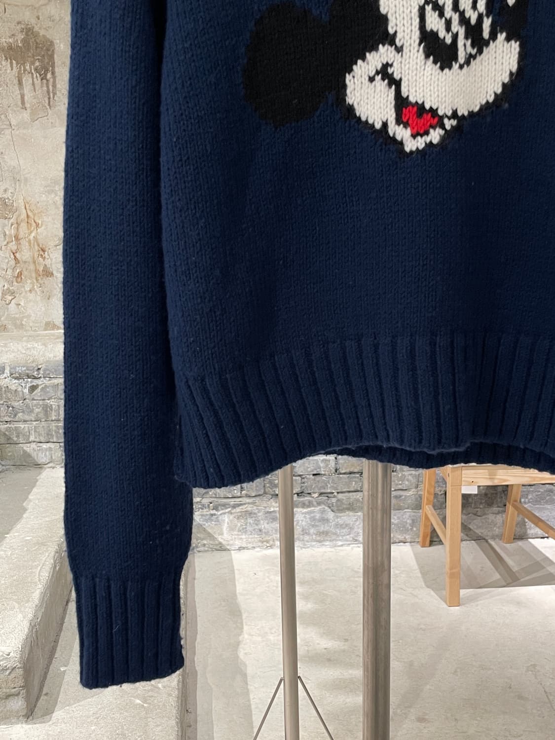 빔즈 보이 x 디즈니 딥 네이비 미키마우스 아칼릭 울 스웨터 상품이미지4