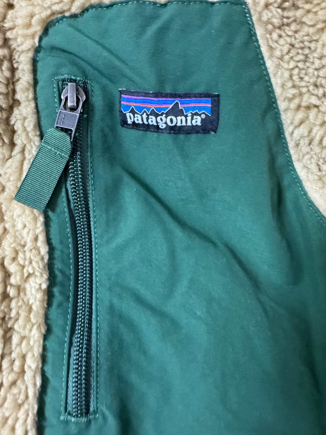 XL 파타고니아 리버시블 비비 다운 베스트 그린 상품이미지5