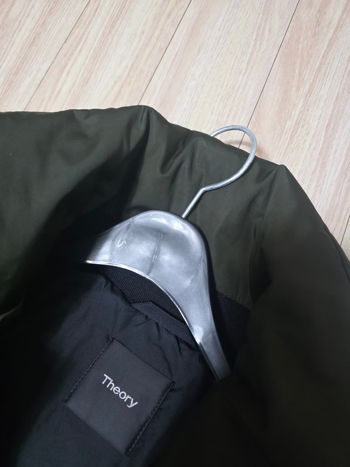 띠어리 타페타 패딩 사이즈 m 상품이미지2