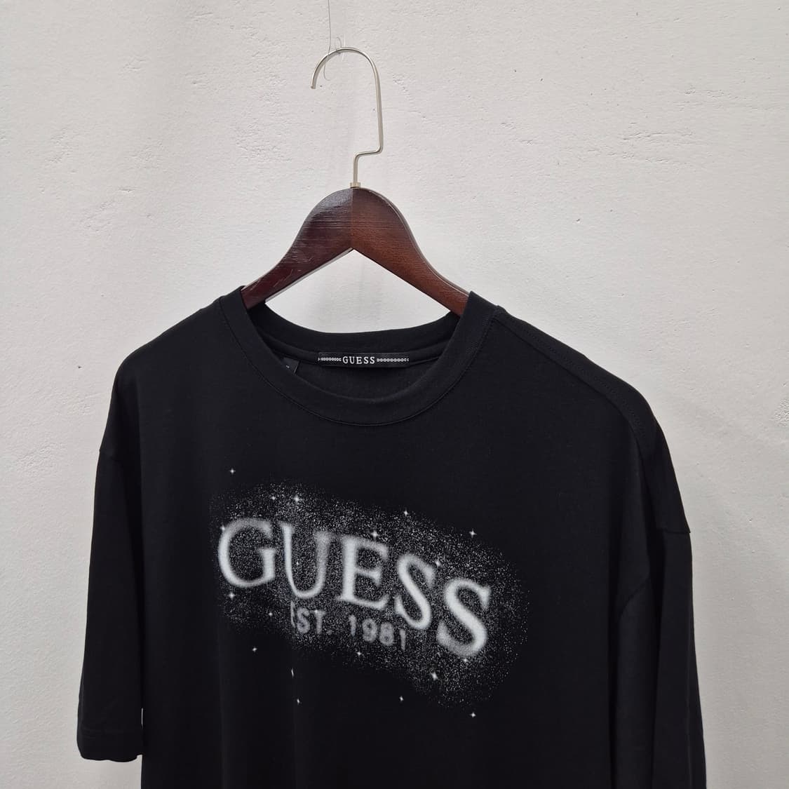 게스 반팔티 XL 상품이미지2