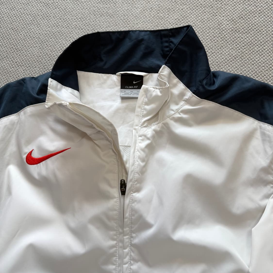 나이키 토탈90 바람막이 상품이미지2